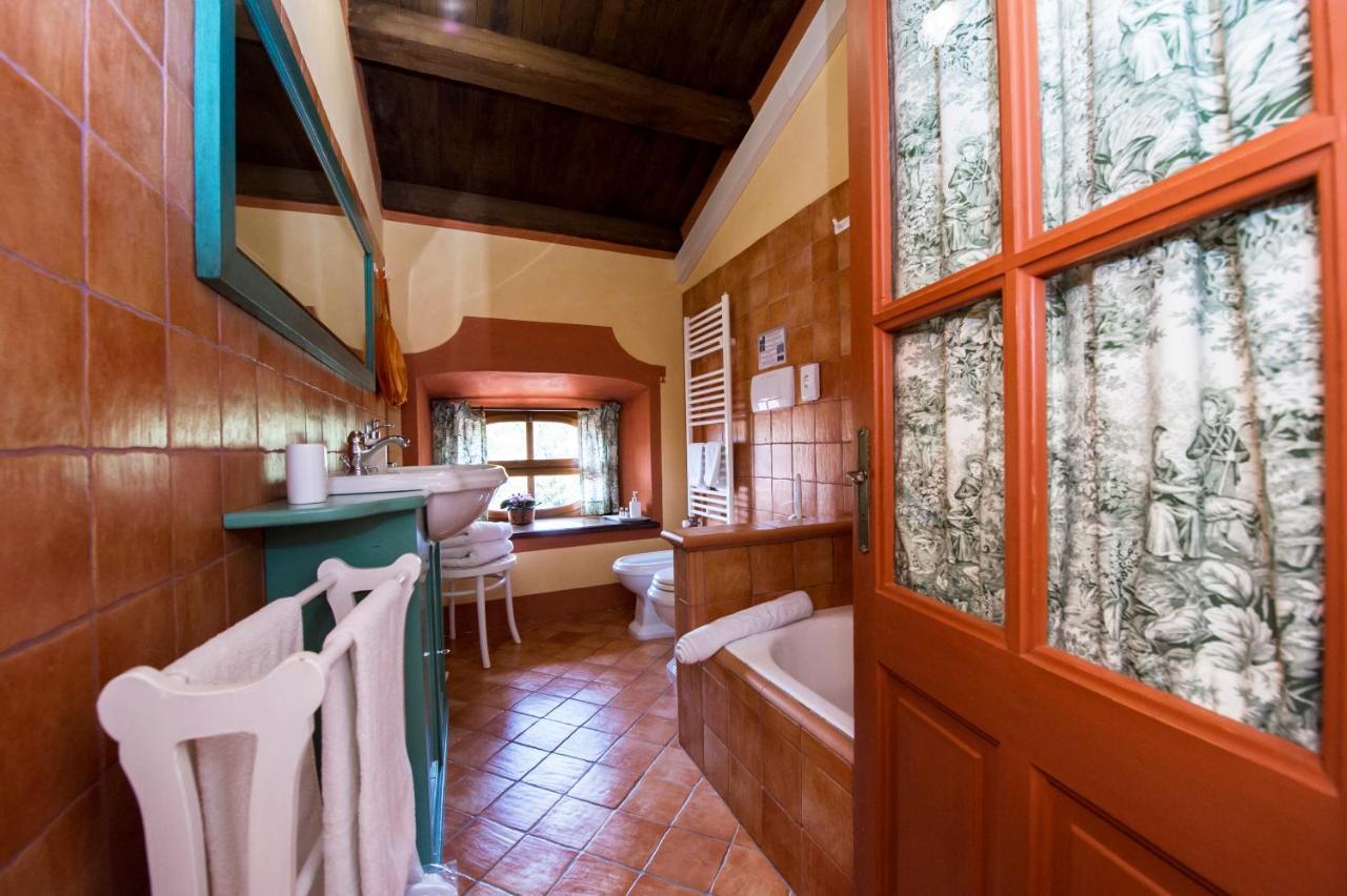 Castello Di Strambinello Bed & Breakfast Exterior photo