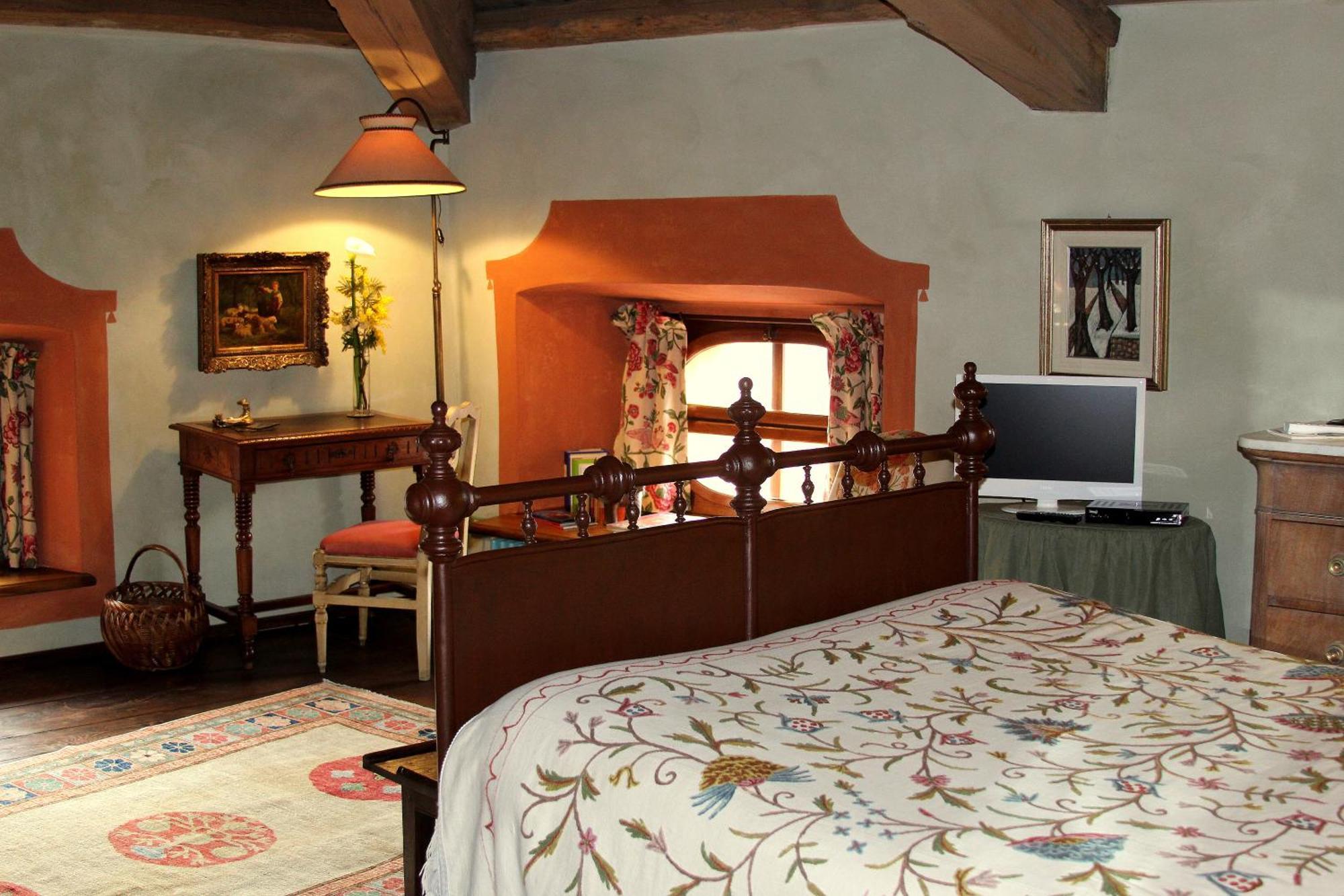 Castello Di Strambinello Bed & Breakfast Room photo