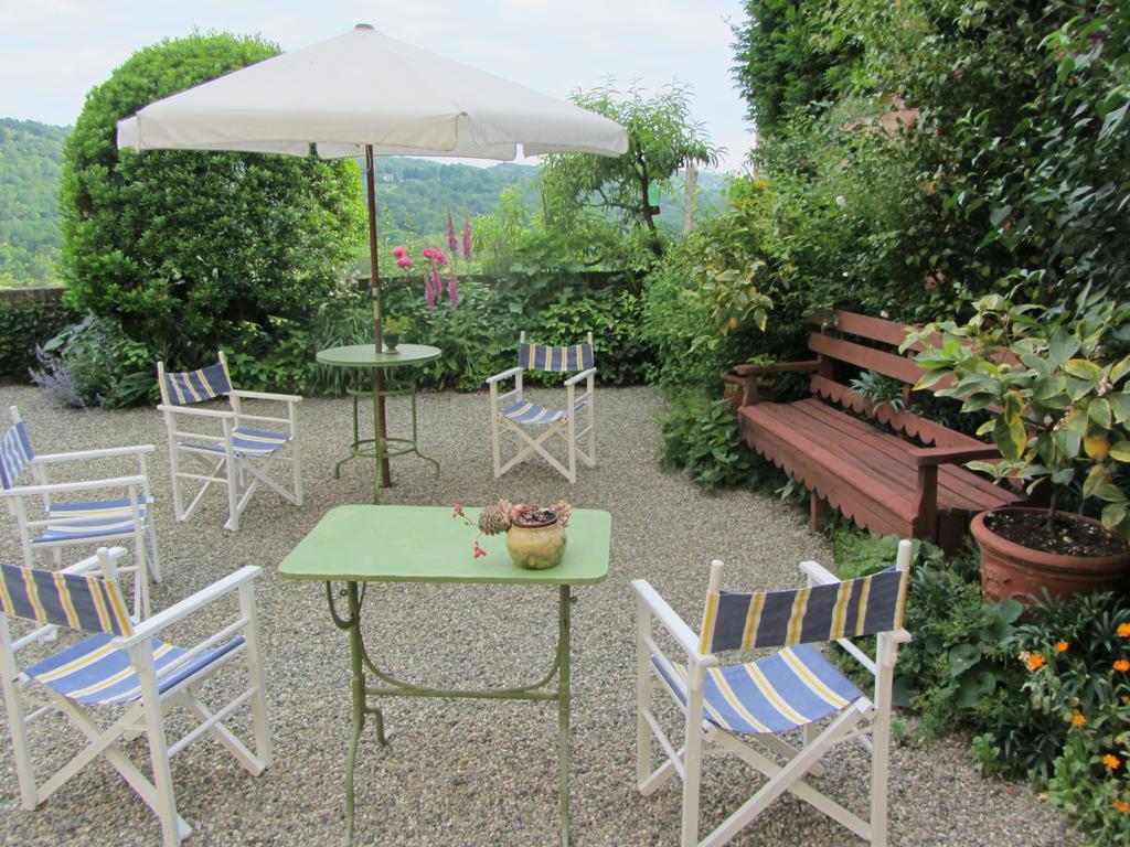 Castello Di Strambinello Bed & Breakfast Exterior photo