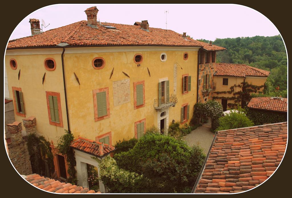 Castello Di Strambinello Bed & Breakfast Exterior photo